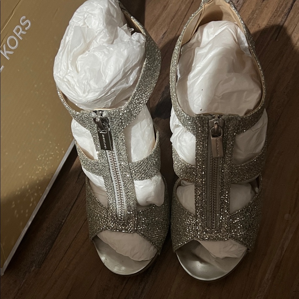 Michael Kors Glittering Silver Heels